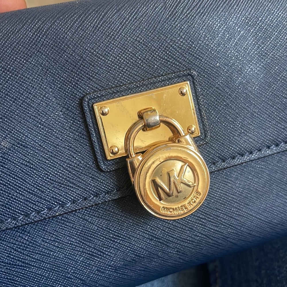 Michael Kors Navy Blue Wallet EUC - Picture 2 of 9
